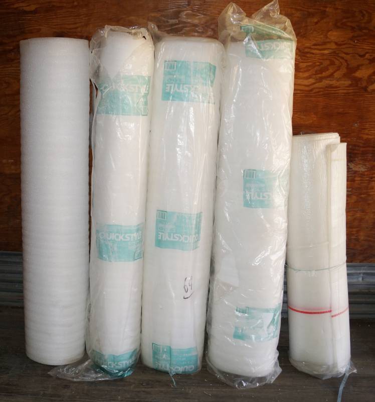 lot 1255 image: Lot of Backing Foam Rolls