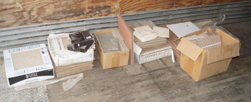 lot 1259 image: Large Lot of Flooring- Tile- Travertine- Marble- Ceramic