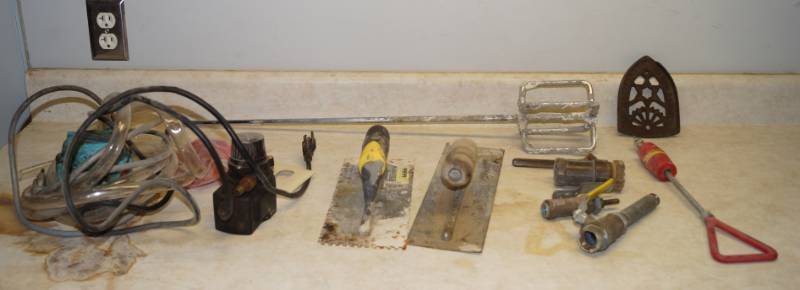 lot 1279 image: Dent Puller- Trowels-And MORE