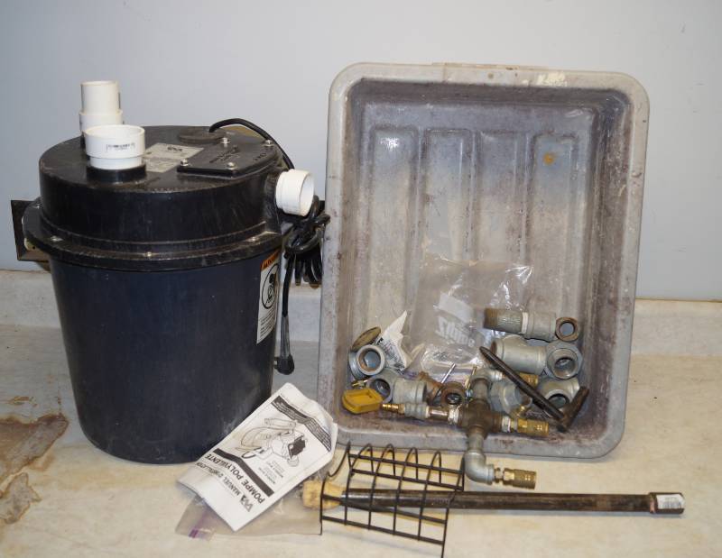 lot 1284 image: Large Electric Pump