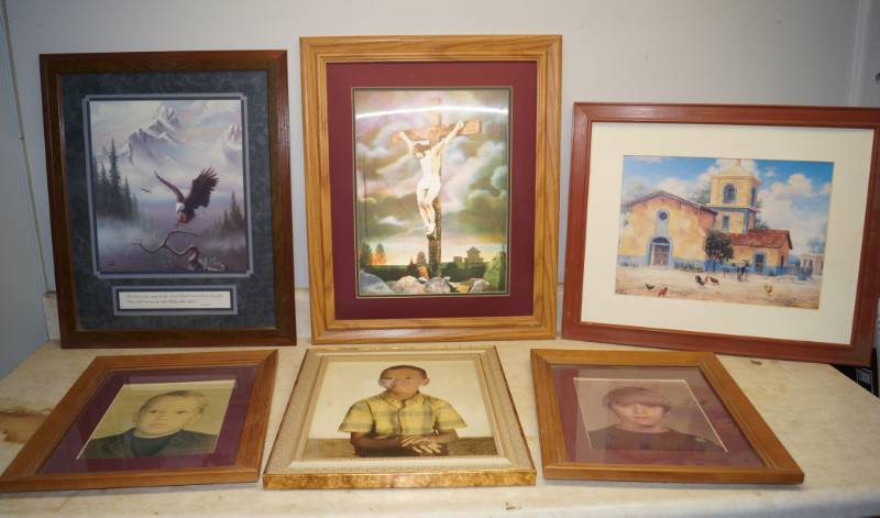 lot 1291 image: Pictures and Frame Lot