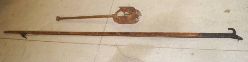 lot 1296 image: Antique Wooden Tree Trimmer and Post Hole Digger