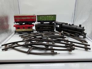 lot 101022 image: PRR, NYC & Lehigh Valley Model Train Locomotive Set, Rail Cars & Track Lot