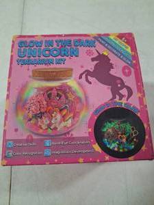 lot 50452 image: Glow In The Dark Unicorn Terrarium Kit