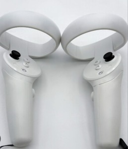 lot 57019 image: White All-in-One VR Head Mounted Display