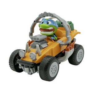 lot 182 image: Teenage Mutant Ninja Turtles Leos Roll Over RC, a appropriate for ages 5. USB charger, and batteries required.