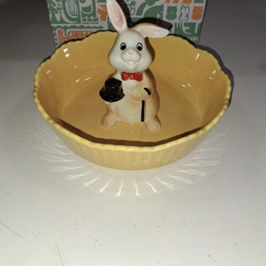 lot 412 image: DIHOclub Cute Bunny Candy Bowl Ceramic Candy
