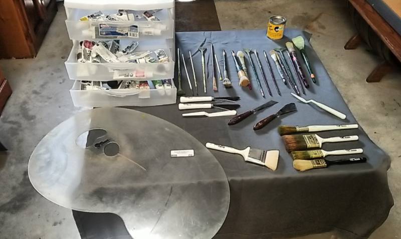 lot 60 image: HUGE Lot of Paint Brushes and Paint Knives- Paints- and More- Oils-  Expensive ToolsEquipment