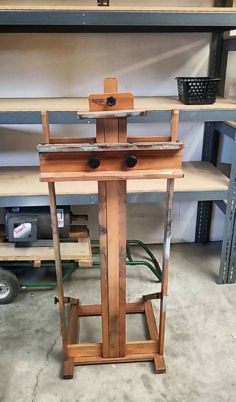 lot 39 image: Richeson Dulce- Professional Style Artist Easel  Wood  #840200