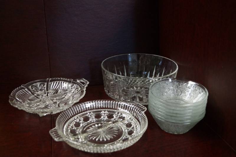 lot 567 image: Lot of Glassware  Large & Small Bowls