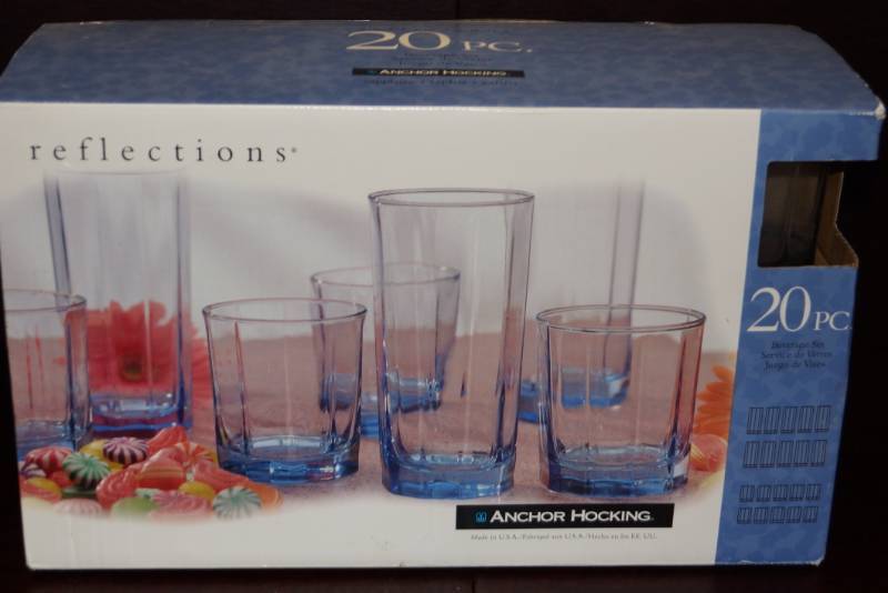 lot 98 image: Anchor Hocking  New in the Box  20 pc Reflection Glass Set
