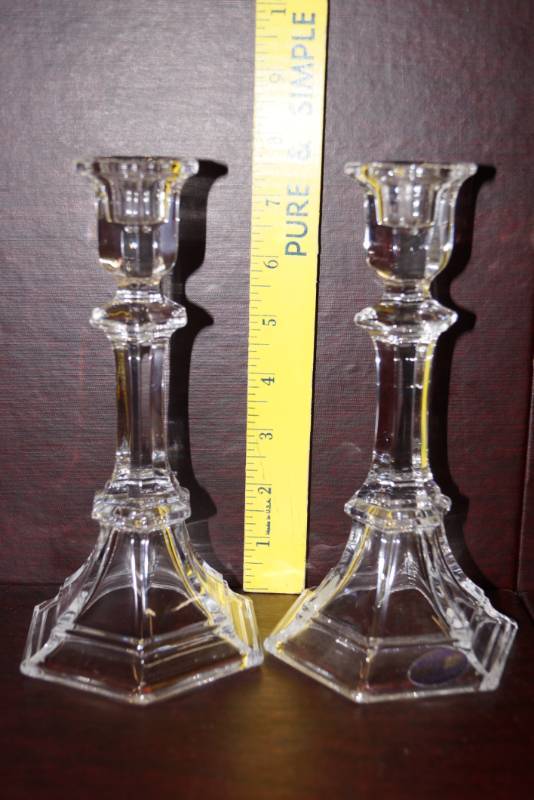lot 105 image: Elegant Pair of DePlomb Crystal Candle Stick Holders