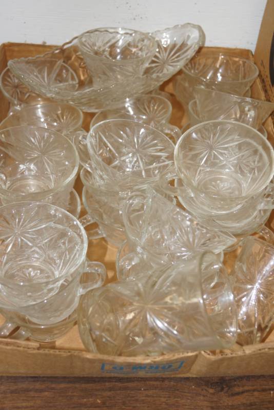 lot 108 image: Large Lot Of Vintage Starburst Design Glassware for Punch Bowl