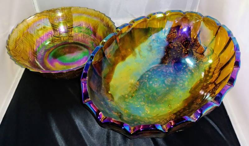 lot 473 image: 2 vintage Carnival Glass Bowls  Oval Footed Bowl & Basket Weave Design