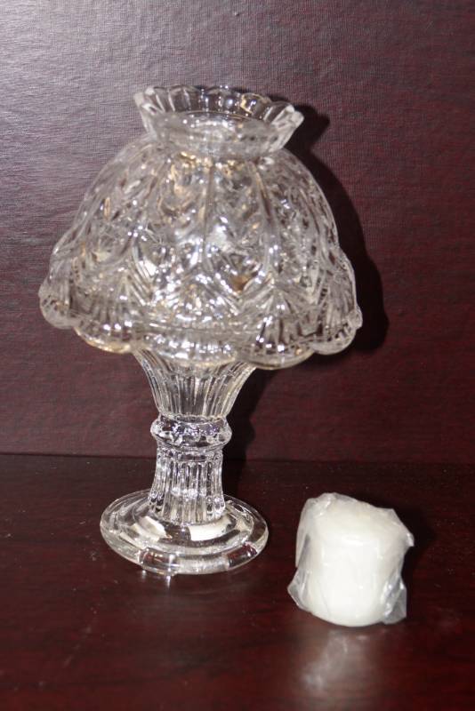 lot 136 image: WOW Fifth Avenue Crystal Candle Lamp