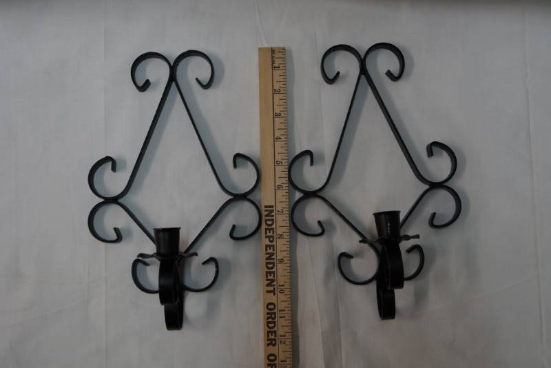 lot 139 image: 2 Metal Ornate Wall SconceCandle Holders