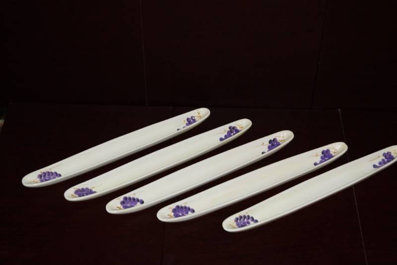 lot 159 image: 5 Long Skinny Serving Platters NEW
