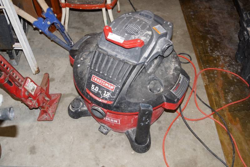 lot 47 image: Craftsman 5HP 12 Gallon WetDry Shop Vac