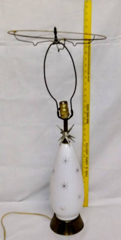 lot 173 image: Vintage Starburst Mid Century Lamp