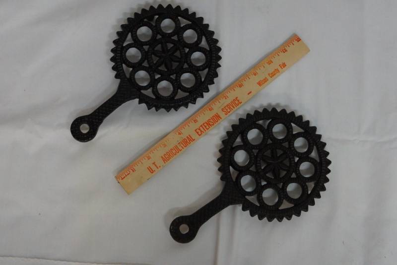 lot 182 image: Cast  Pot and Pan Stand