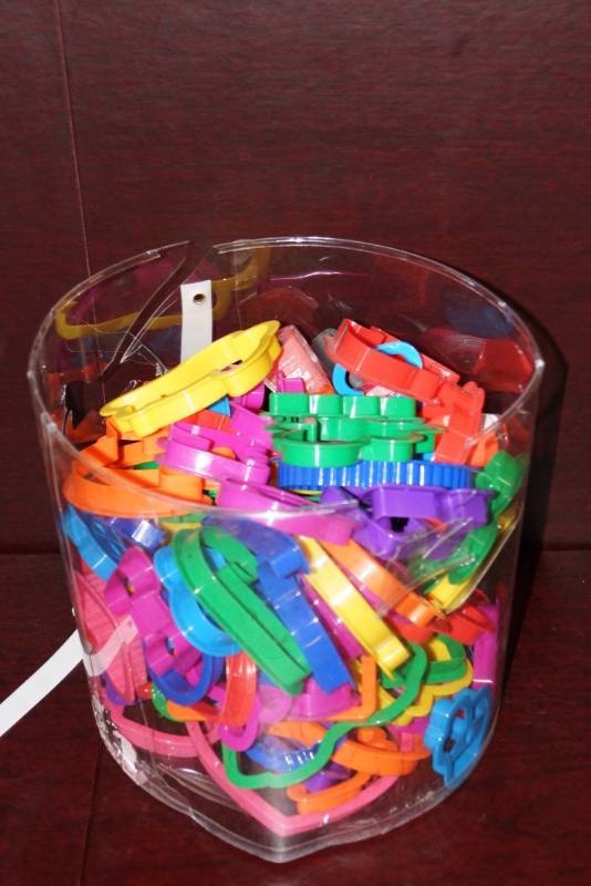 lot 185 image: Cookie Cutters- Large Selection