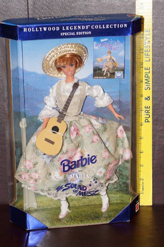 lot 189 image: Boxed- 1995 Sound of Music Barbie