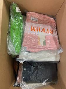 Lot of 40 Pieces of Clothing