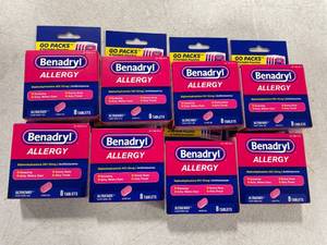 lot 30226 image: 8 Boxes Benadryl Ultratabs Go Packs - Diphenhydramine Antihistamine Tablets - 4 packs of 2ct in each box