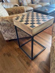 lot 905 image: Game side table27 x 17 x 17 in