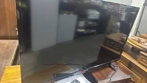 lot 957 image: Sanyo LED TV with Remote Control 40 inches