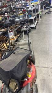 lot 963 image: Snapper Professional 8.75HP Push Lawn Mower