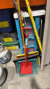 lot 967 image: Snow, shovels tree, pruner, and more