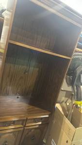 lot 989 image: Traditional wooden Entertainment Center 76x30x17