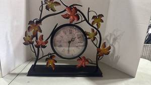 lot 1004 image: Decorative metal Fall Maple Leaf Clock 16x16