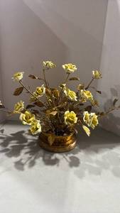 lot 1005 image: Italian porcelain and bronze Yellow Rose Floral Arrangement 14x24