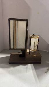 lot 1014 image: Table lamp with small storage drawer needs small repair 13x10x5