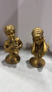 lot 1044 image: Universal Statuary Gold Busts - Set of 2 Youth Figures 10 inches tall