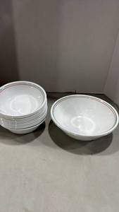 lot 1073 image: Corelle winter holly bowls