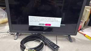 lot 1086 image: 22 inch LG Flatscreen TV with Remote and hdmi cord