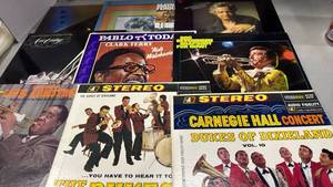lot 1089 image: Records including Louis Armstrong and more