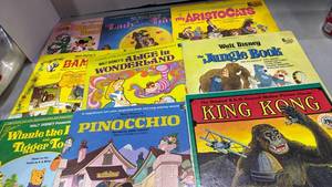 lot 1090 image: Disney Record Collection