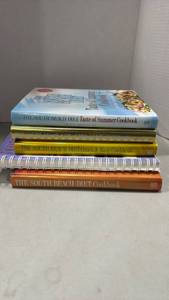 lot 1122 image: South Beach Diet Cookbooks and more