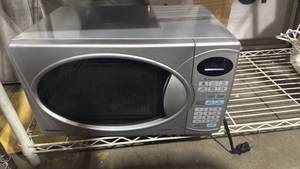 lot 1136 image: Intelliwave Microwave