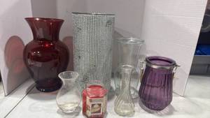 lot 1139 image: Vases and candle
