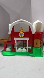 lot 1146 image: Little People Farm Barn Playset