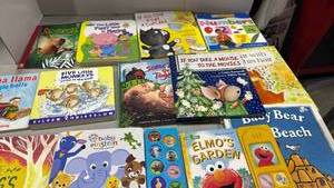 lot 1171 image: Childrens Book Collection - Mixed Titles