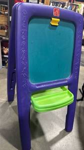 lot 1186 image: Step2 Double-Sided Art Easel 42x23x23