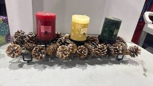 lot 1199 image: Holiday Pinecone Candle Centerpiece