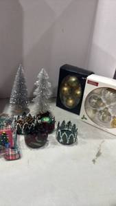 lot 1209 image: Christmas Decor and ornaments