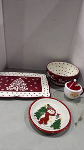 lot 1222 image: Christmas Serving Set with Santa Mug